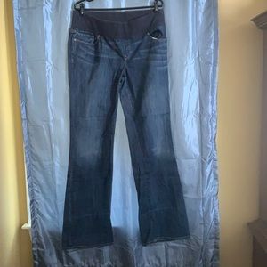 Under belly bootcut Gap maternity jeans